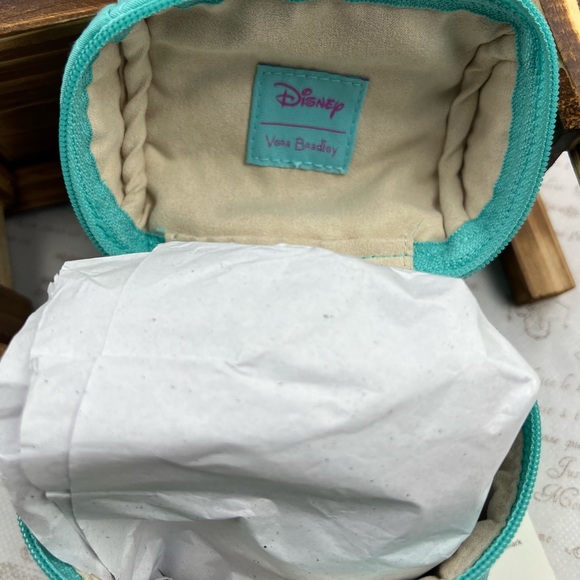 NWT Vera Bradley Little Mermaid Small
Treasure Chest Case Sold Out - Picture 6 of 11